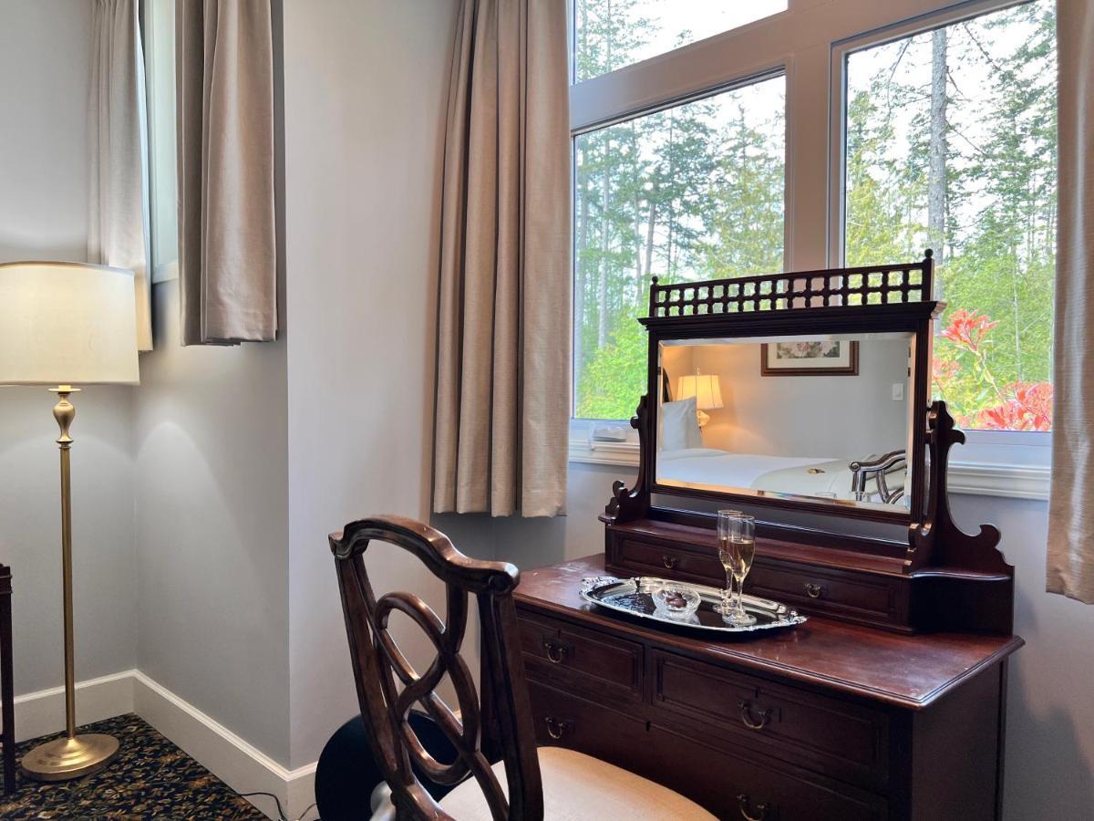 Hotel Woodstone Manor Inc. à Sturdies Bay Extérieur photo