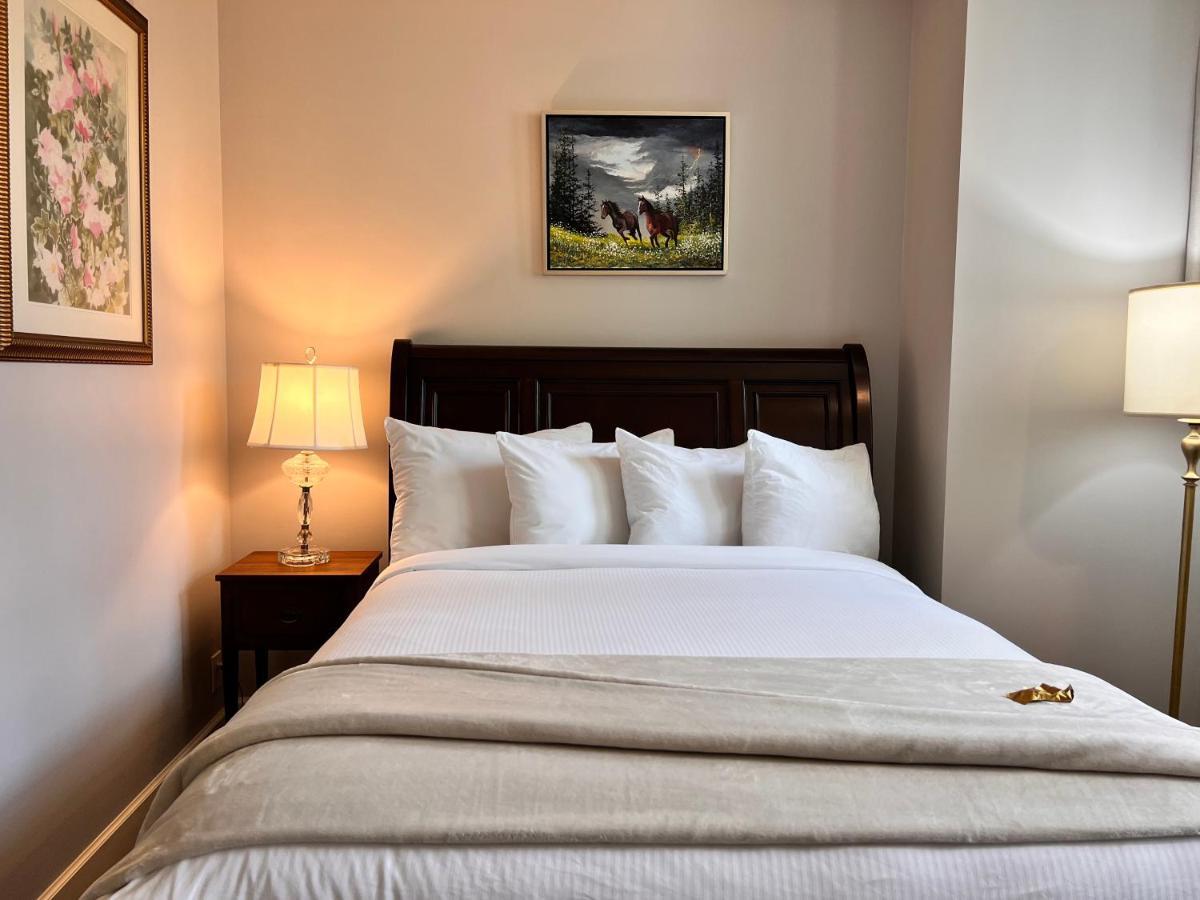 Hotel Woodstone Manor Inc. à Sturdies Bay Extérieur photo