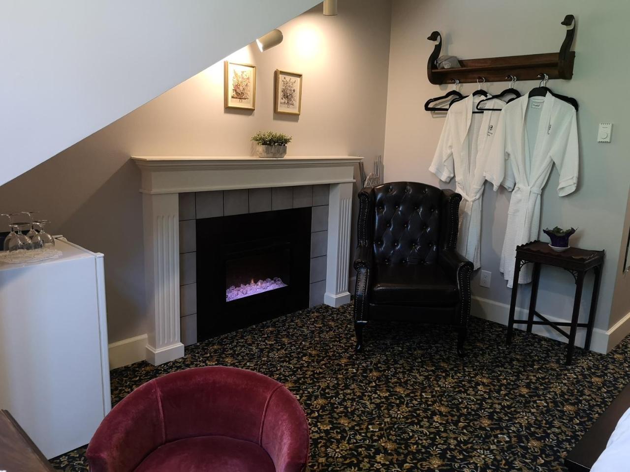 Hotel Woodstone Manor Inc. à Sturdies Bay Extérieur photo