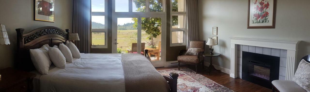 Hotel Woodstone Manor Inc. à Sturdies Bay Extérieur photo