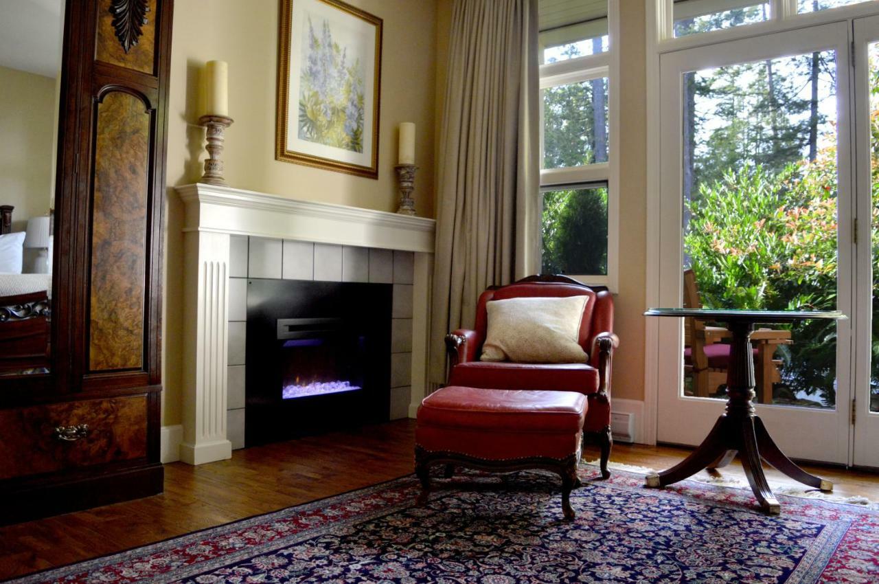 Hotel Woodstone Manor Inc. à Sturdies Bay Extérieur photo