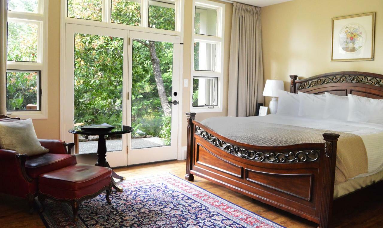 Hotel Woodstone Manor Inc. à Sturdies Bay Extérieur photo